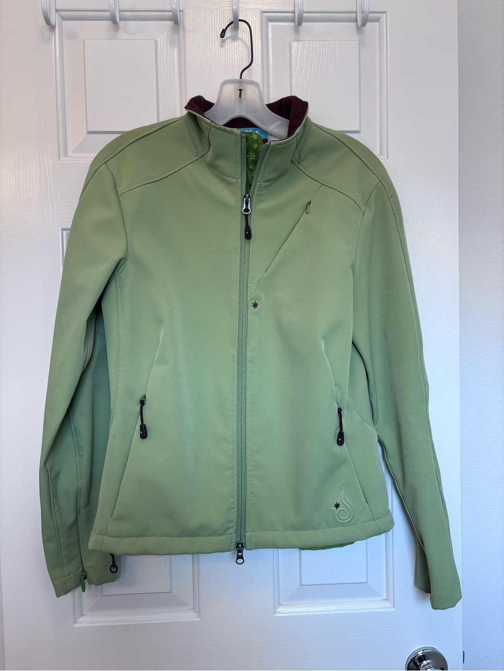 Isis Sage Green Utility Softshell Jacket with Zippered Pockets